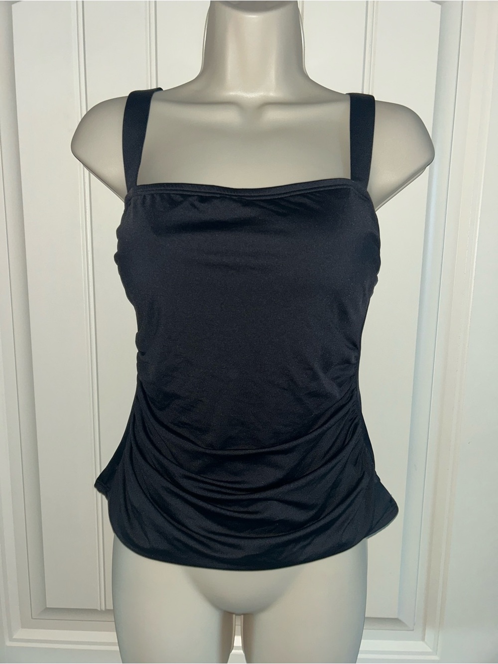 NWT Carmen Marc Valvo Black Square Neck Tankini Top Sz XS